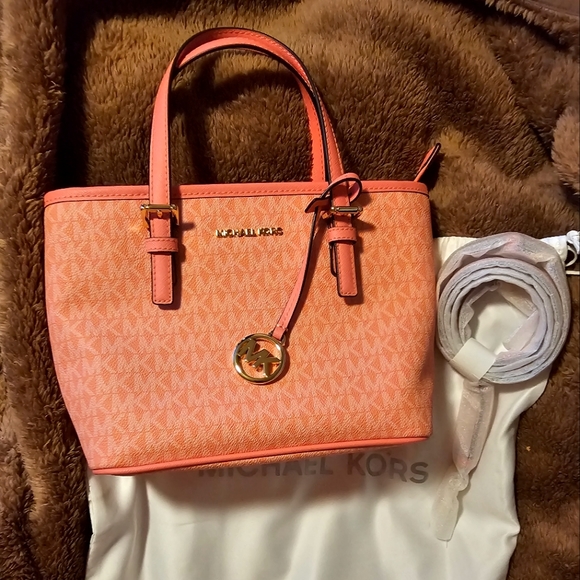 Michael kors Brand new purse - Picture 1 of 7